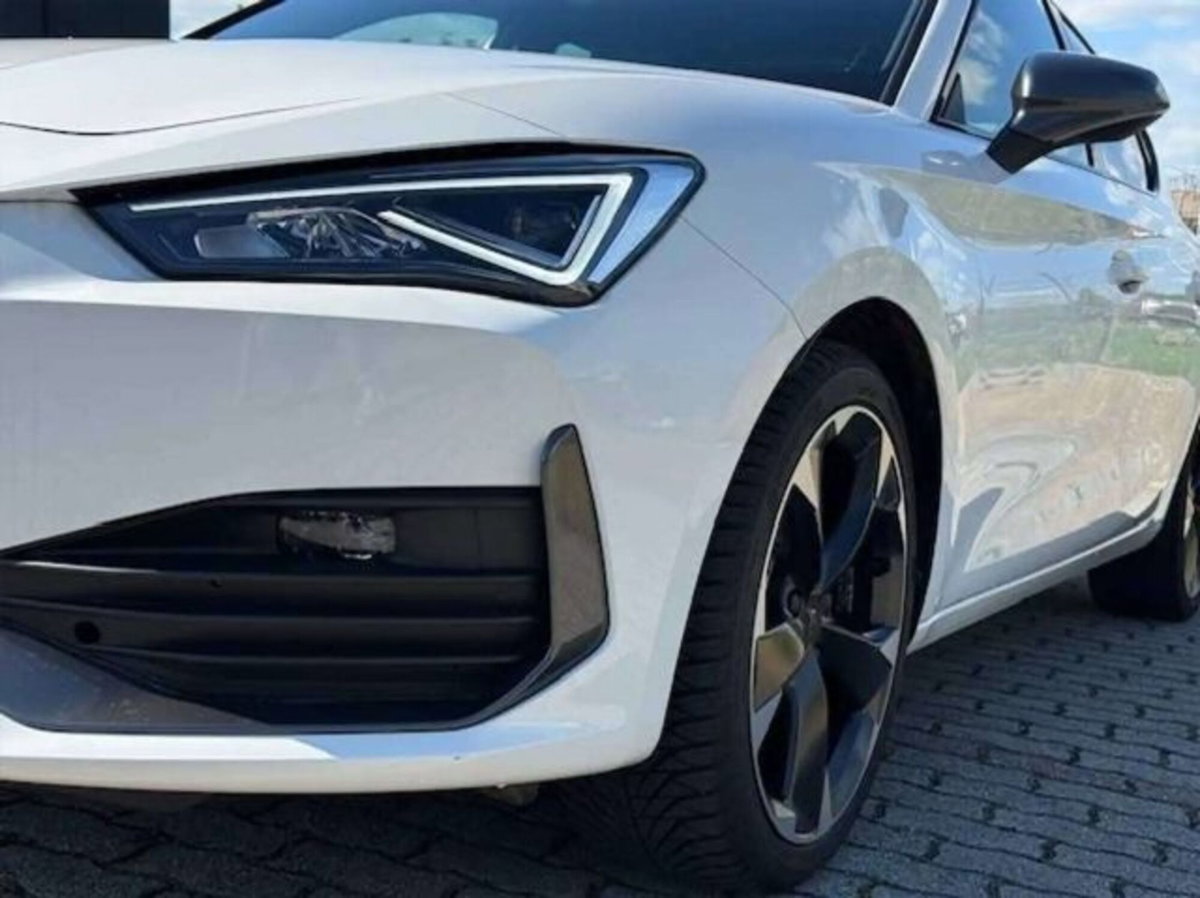 Cupra Leon Leon 1.5 hybrid 150cv dsg (7)
