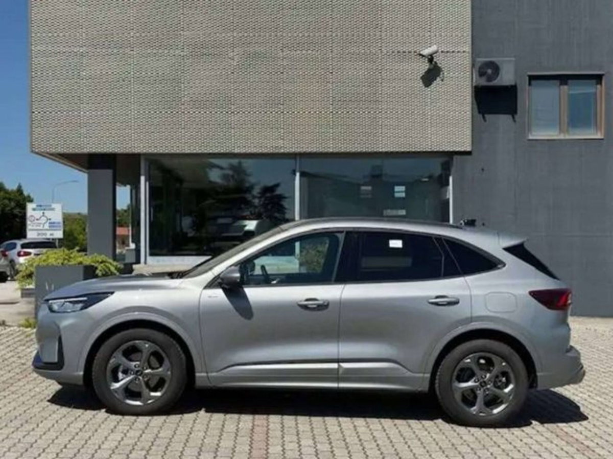 Ford Kuga 2.5 full hybrid ST-Line X 2wd 180cv auto (6)