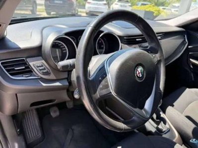 Alfa Romeo Giulietta 1.6 JTDm Distinctive 120cv (11)