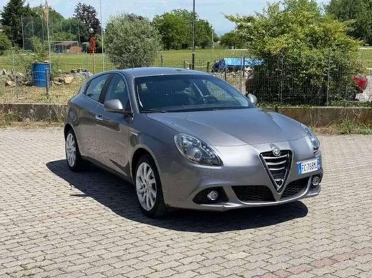 Alfa Romeo Giulietta 1.6 JTDm Distinctive 120cv (3)
