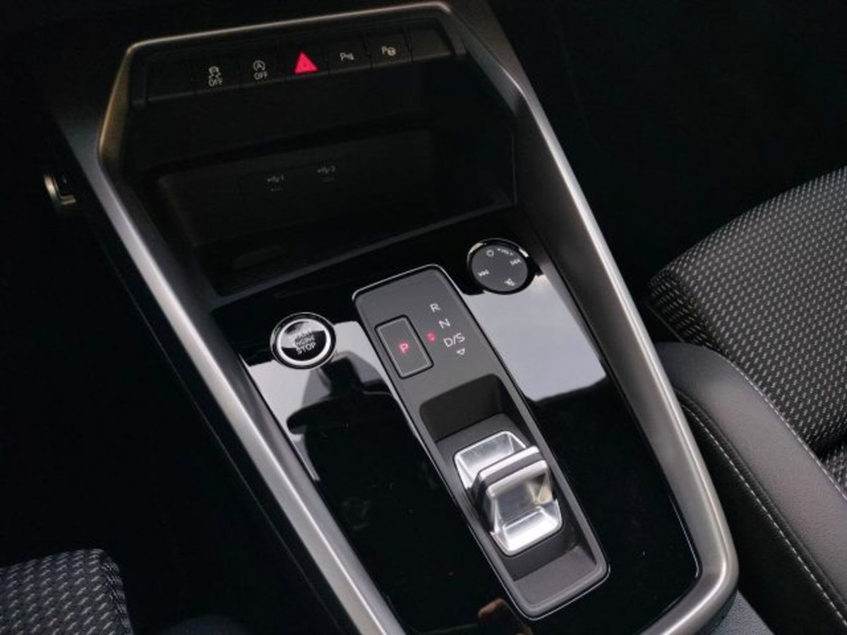 Audi A3 Sportback 35 TFSI S tronic S line edition (12)