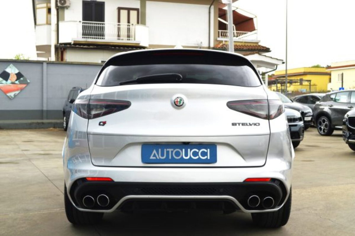 Alfa Romeo Stelvio Stelvio 2.9 Bi-Turbo V6 510 CV AT8 Quadrifoglio (6)