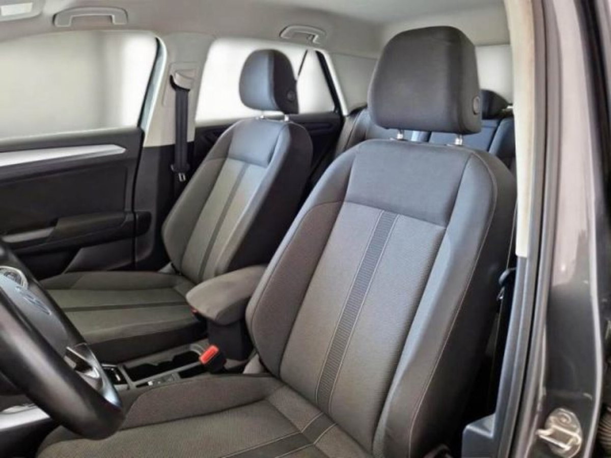 Volkswagen T-Roc 2.0 tdi Life 115cv (11)