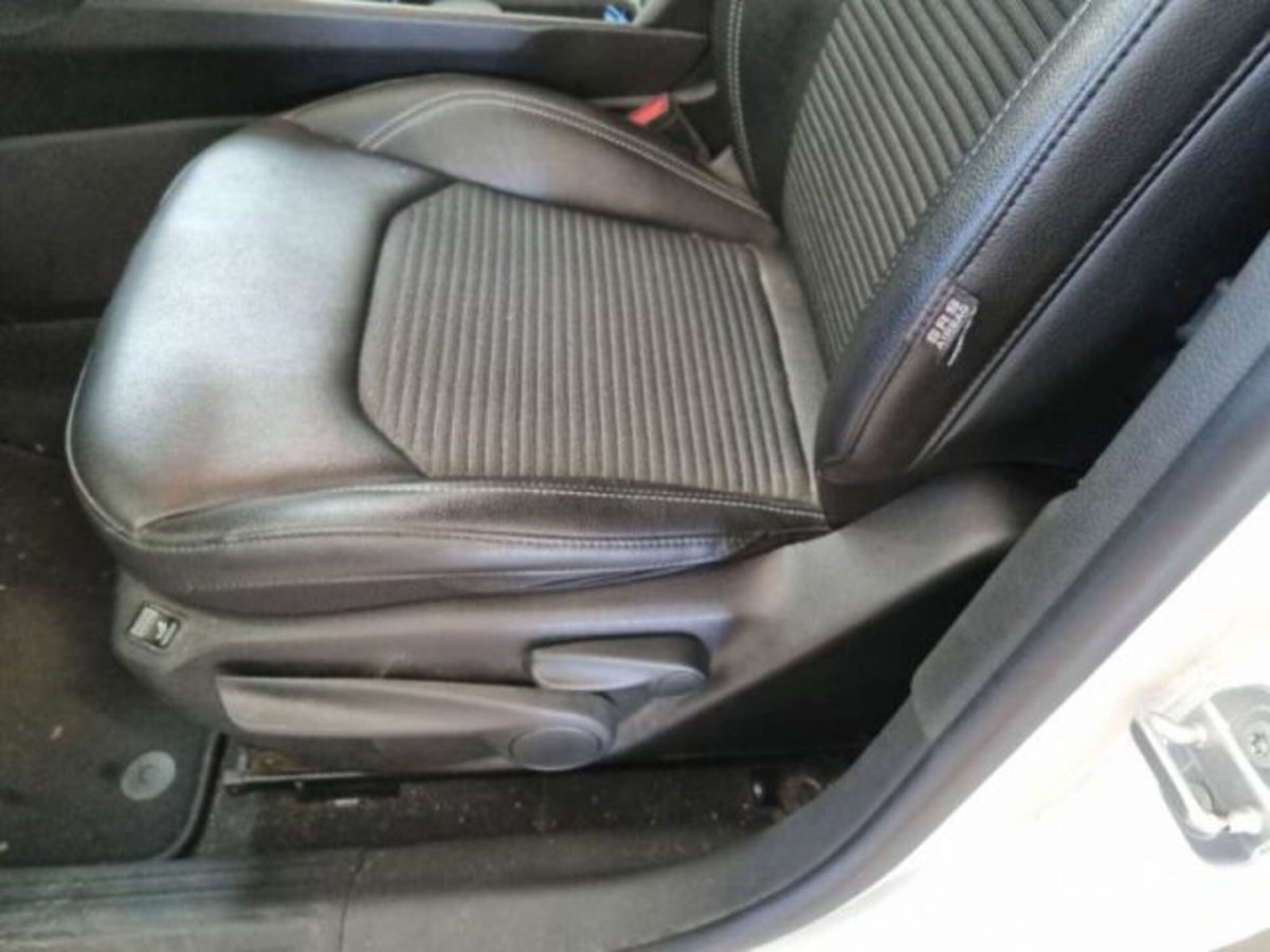 Jeep Compass 1.6 Multijet II 2WD Limited (10)
