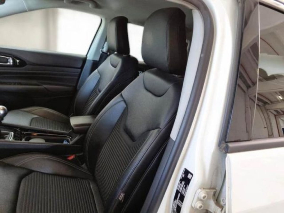 Jeep Compass 1.6 Multijet II 2WD Limited (9)