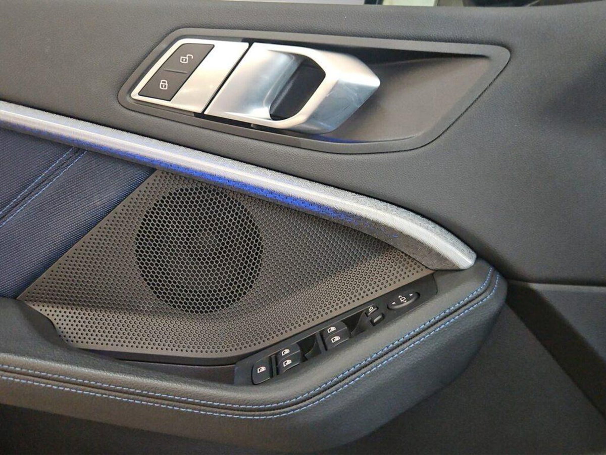 BMW Serie 1 118i 5p. Msport (15)