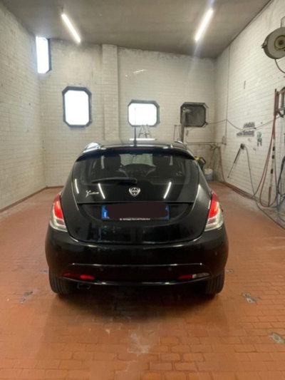 Lancia Ypsilon 1.2 69 CV 5 porte Gold (16)