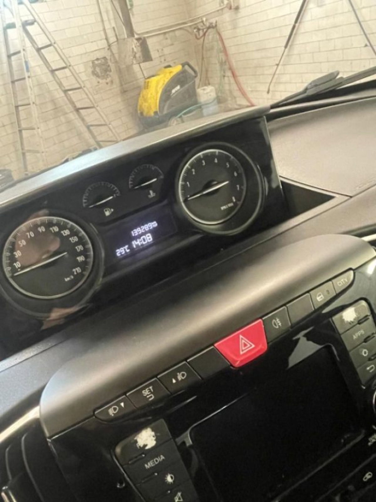 Lancia Ypsilon 1.2 69 CV 5 porte Gold (9)