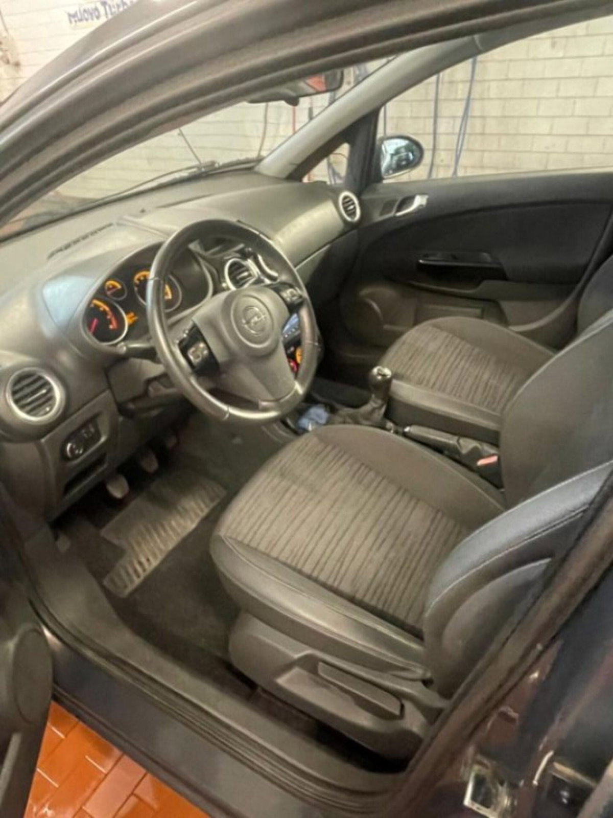 Opel Corsa 1.2 80CV 5 porte GPL-TECH Enjoy (7)