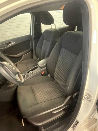Mercedes-Benz Classe B 180 CDI Executive (9)