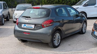 Peugeot 208 82 5 porte Touch (4)