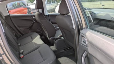 Peugeot 208 82 5 porte Access (11)