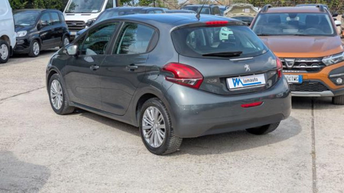 Peugeot 208 82 5 porte Access (3)