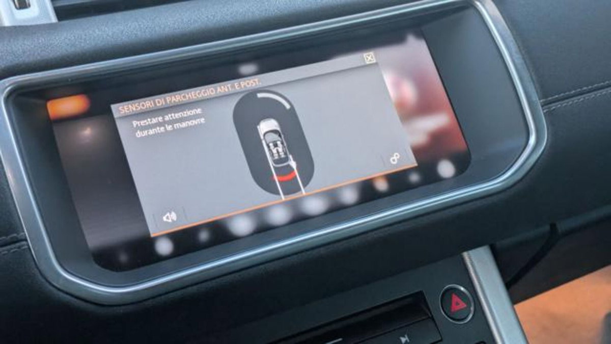 Land Rover Range Rover Evoque 2.0D I4-L.Flw 150 CV (12)
