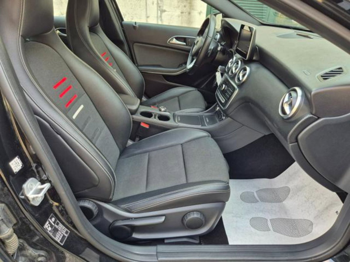 Mercedes-Benz Classe A 180 d Automatic Sport (15)