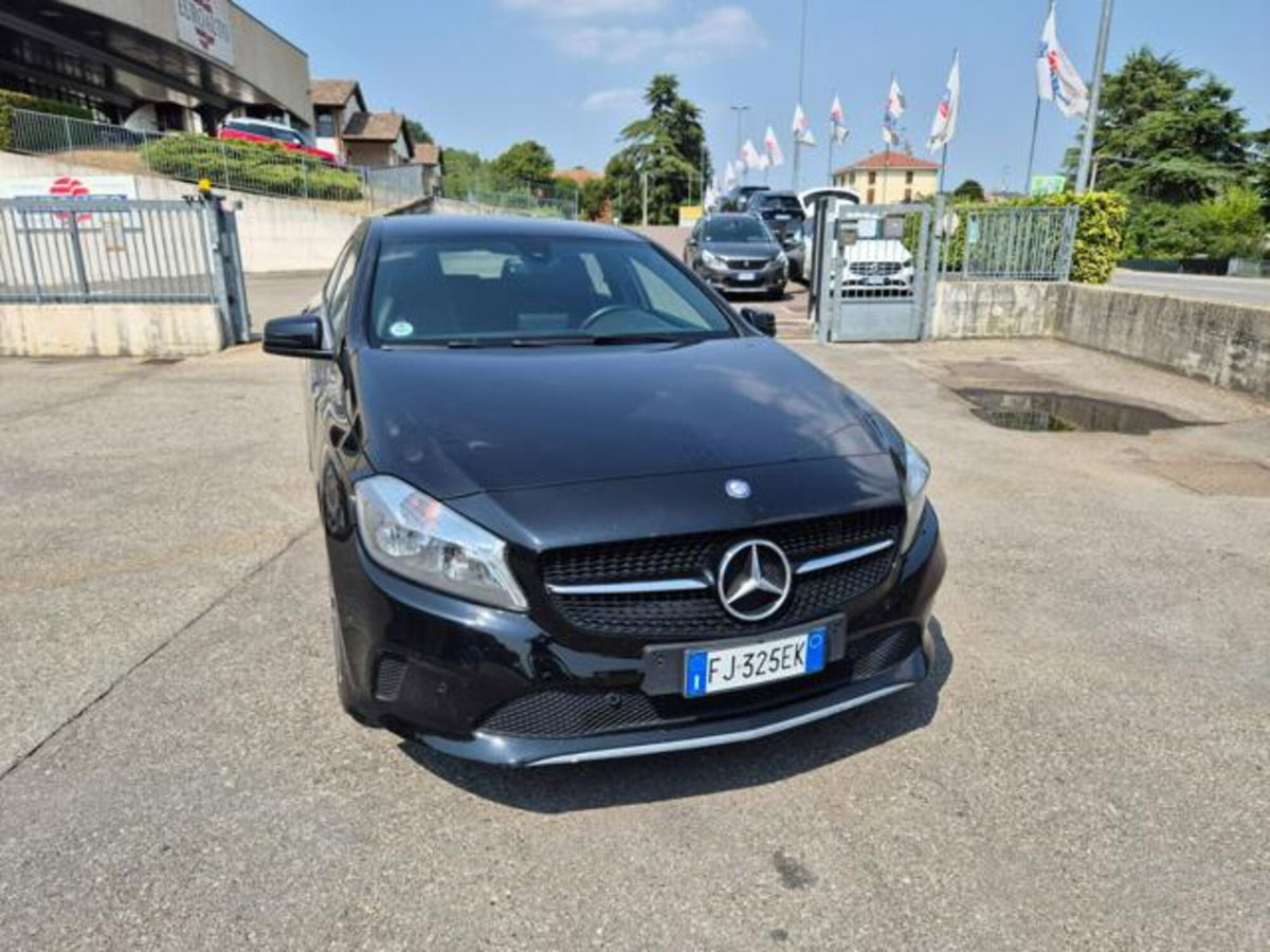 Mercedes-Benz Classe A 180 d Automatic Sport (4)