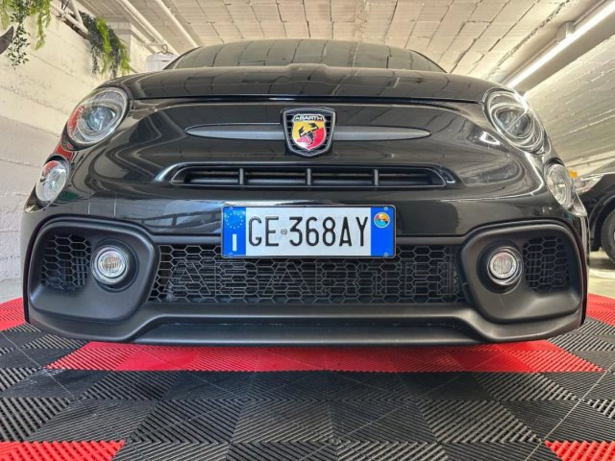 Abarth 595 595 1.4 Turbo T-Jet 180 CV Competizione (2)