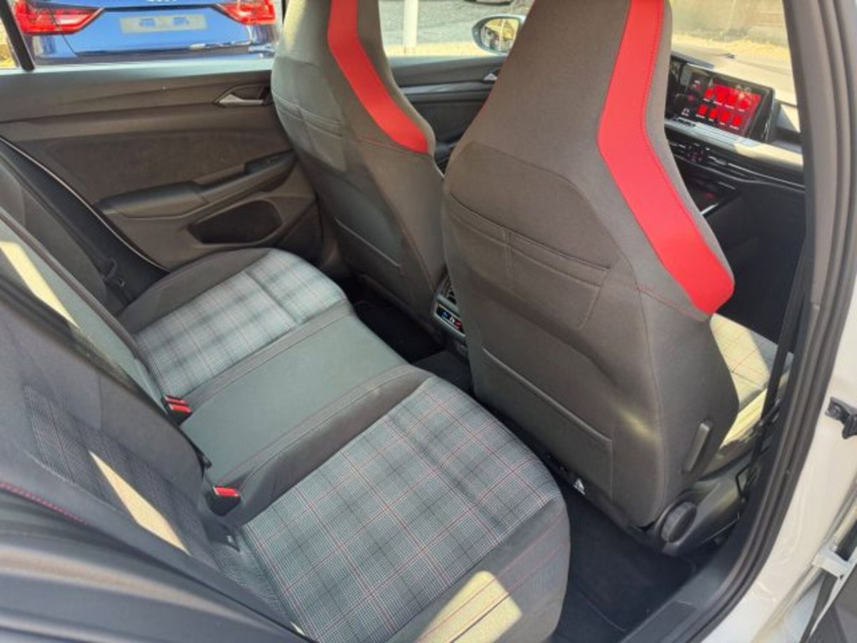Volkswagen Golf 2.0 TSI GTI DSG (16)