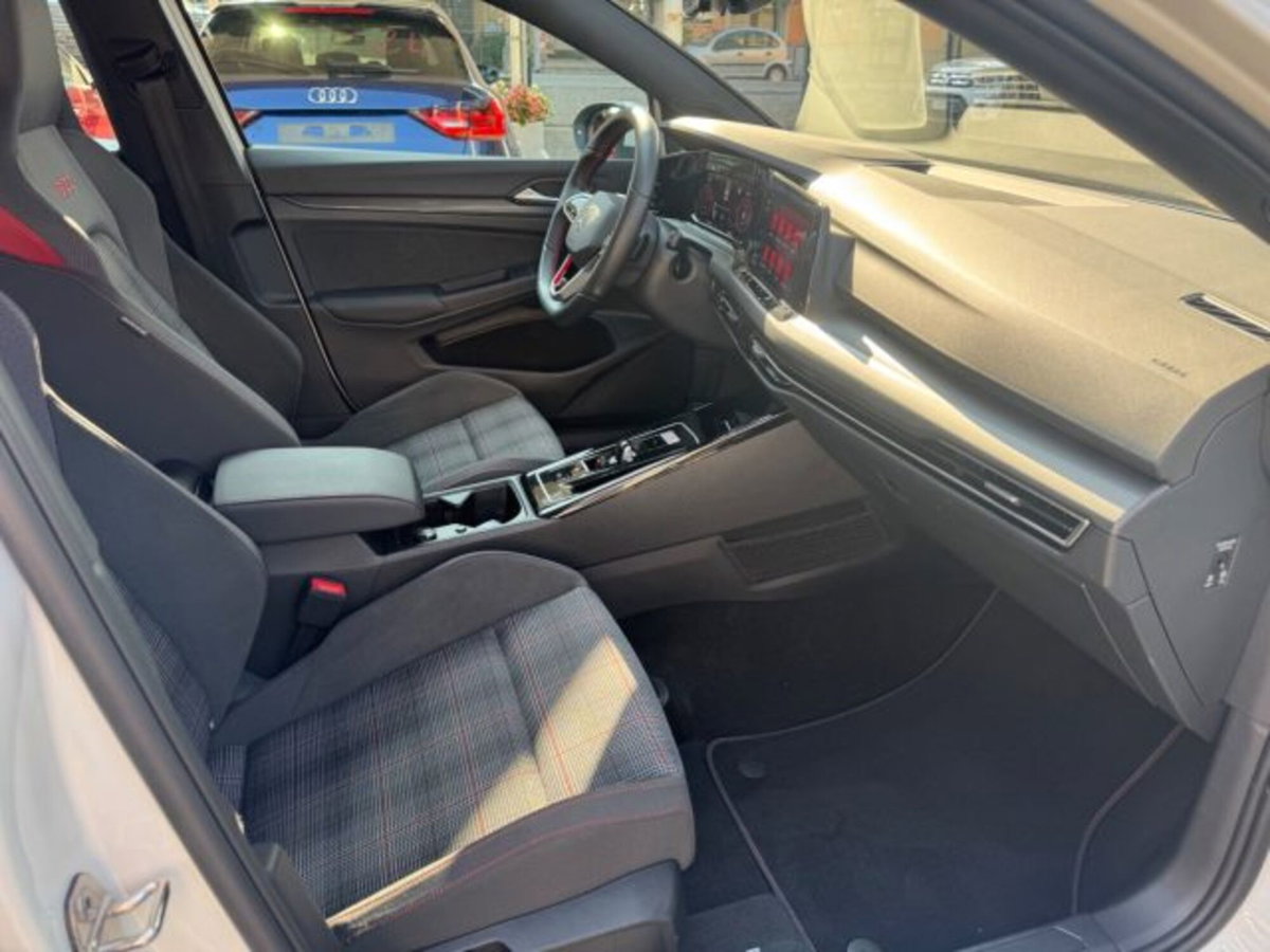 Volkswagen Golf 2.0 TSI GTI DSG (17)