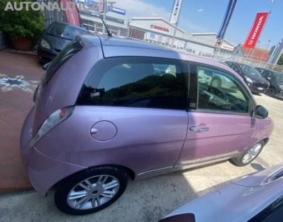 Lancia Ypsilon 1.2 69 CV Unyca (5)