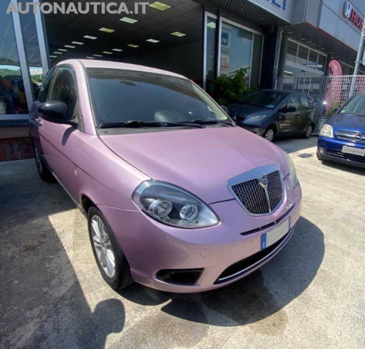 Lancia Ypsilon 1.2 69 CV Unyca (6)