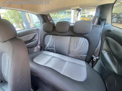 Lancia Ypsilon 1.2 69 CV Unyca (9)