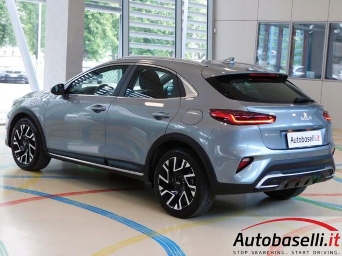 Kia XCeed 1.5 t-gdi mhev Business 140cv mt (5)