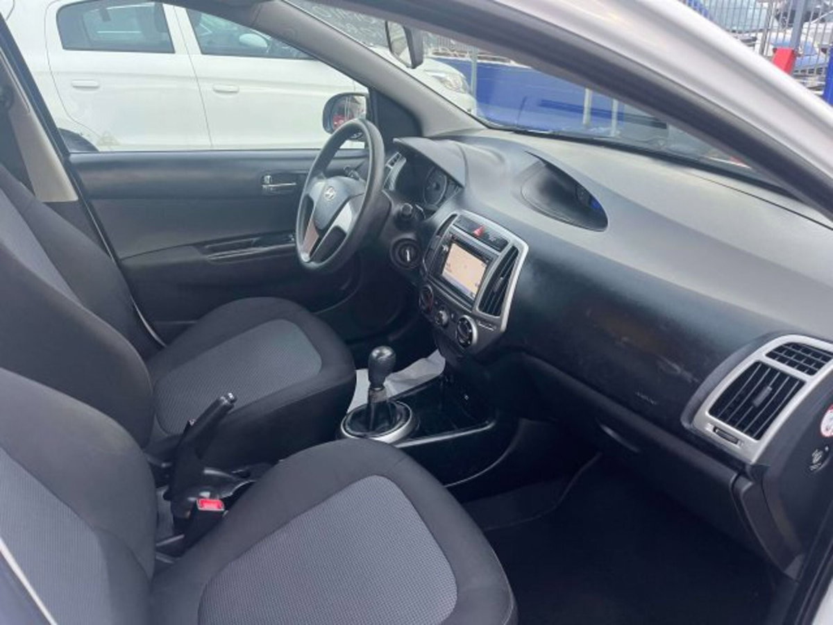 Hyundai i20 1.4 CRDi 5p. Classic (3)