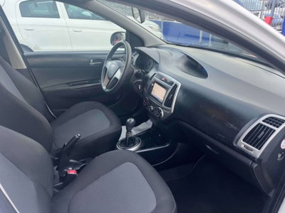 Hyundai i20 1.4 CRDi 5p. Classic (3)