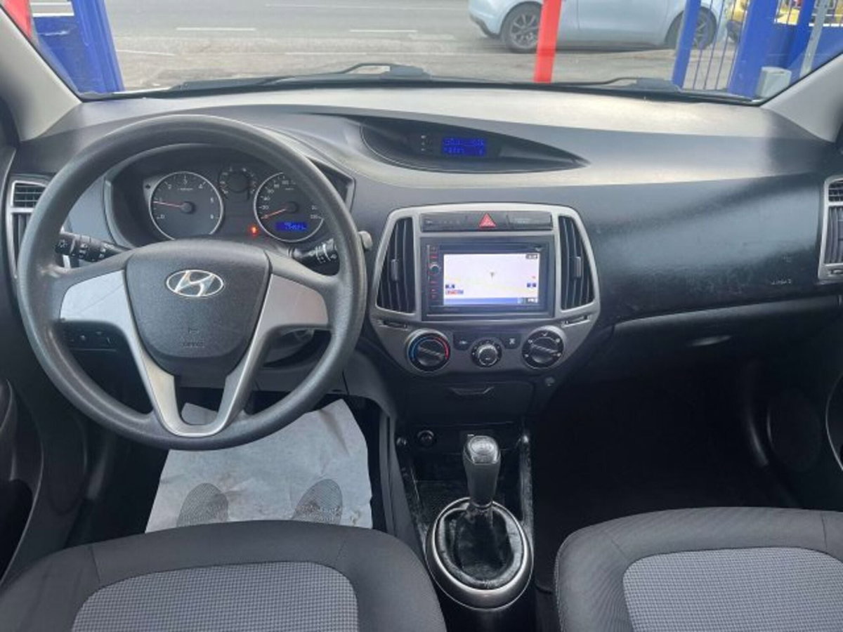 Hyundai i20 1.4 CRDi 5p. Classic (7)
