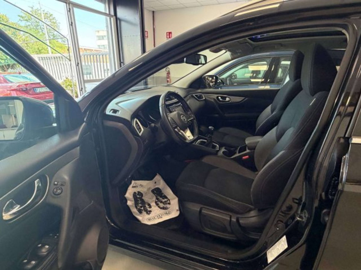 Nissan Qashqai 1.5 dCi 115 CV Tekna (7)
