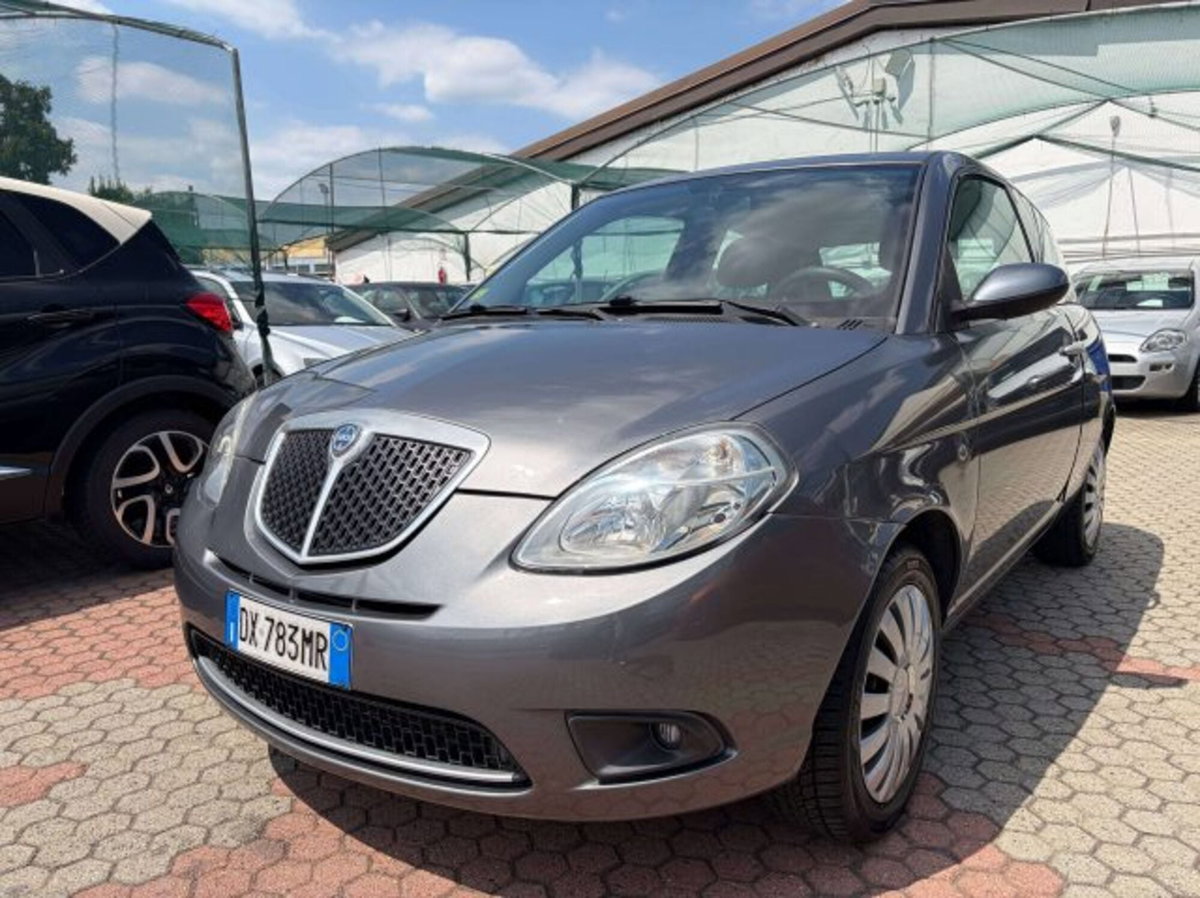 Lancia Ypsilon 1.4 Argento Ecochic GPL