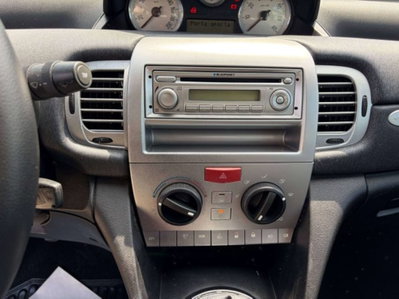 Lancia Ypsilon 1.4 Argento Ecochic GPL (10)