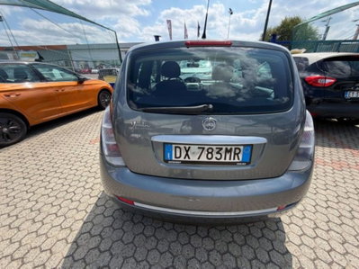 Lancia Ypsilon 1.4 Argento Ecochic GPL (3)