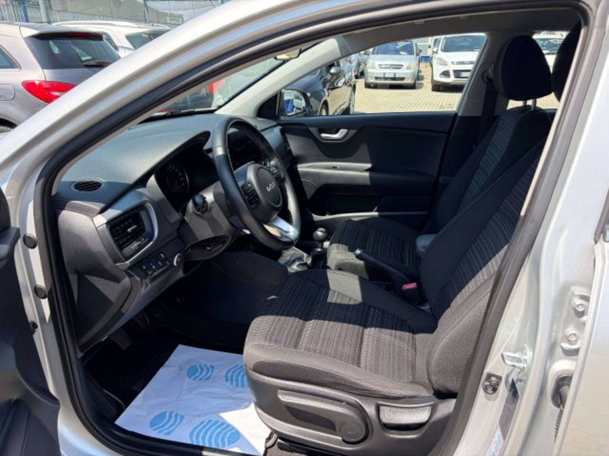Kia Stonic 1.2 mpi Style gpl 82cv (6)
