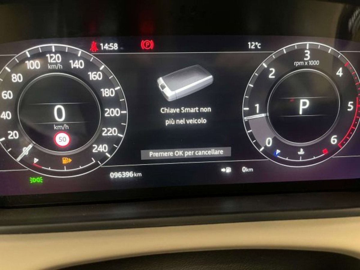 Land Rover Range Rover Velar 2.0D I4 240 CV HSE (10)