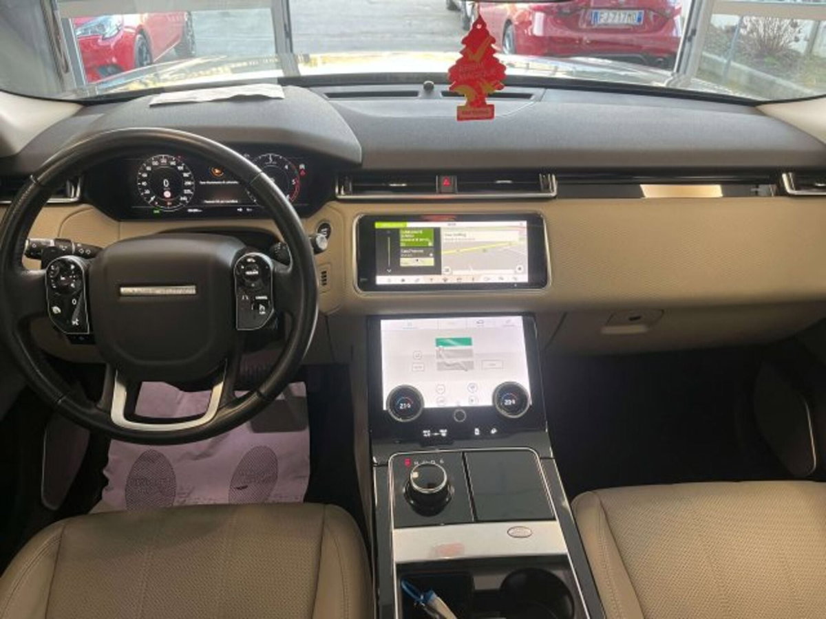 Land Rover Range Rover Velar 2.0D I4 240 CV HSE (8)