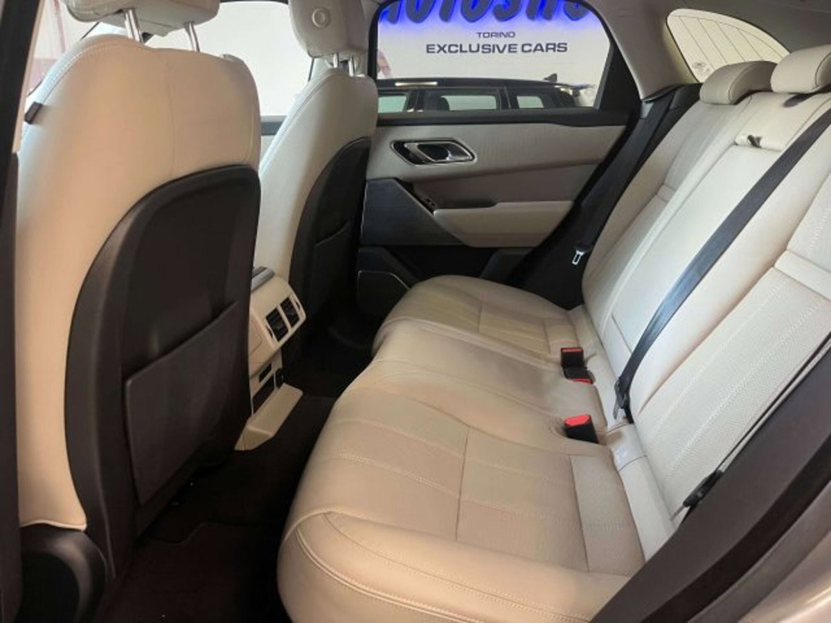 Land Rover Range Rover Velar 2.0D I4 240 CV HSE (9)