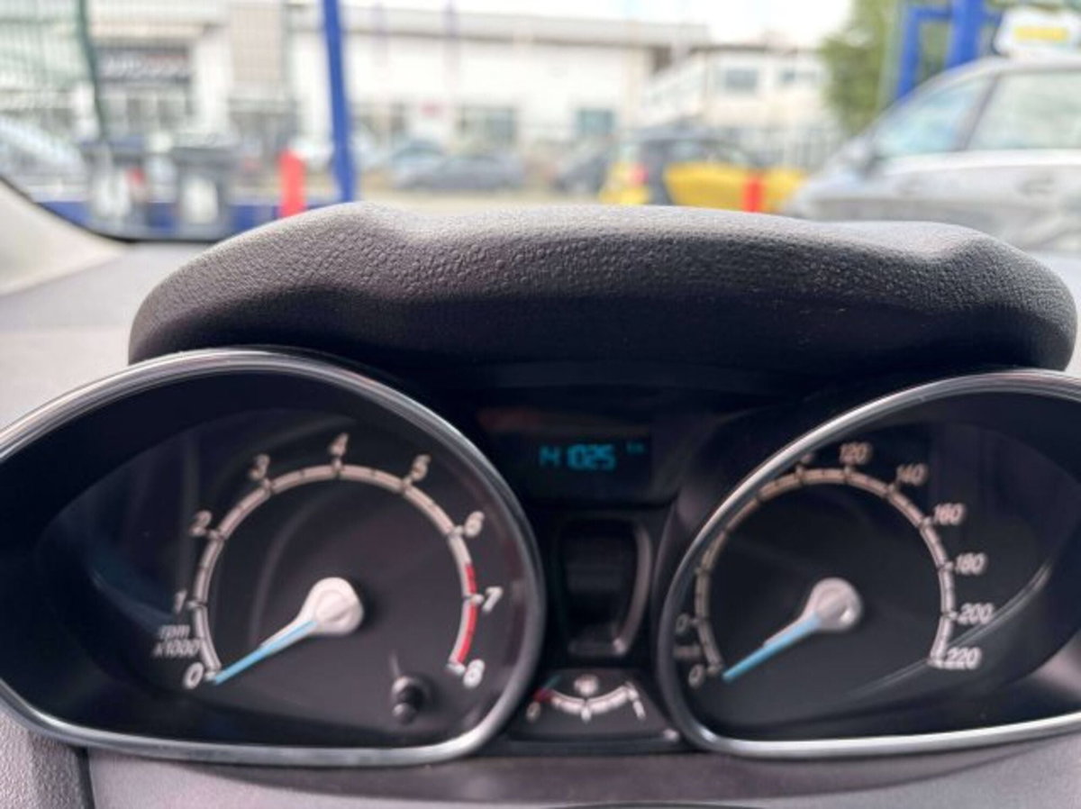 Ford Fiesta Plus 1.4 5 porte Bz.- GPL (10)