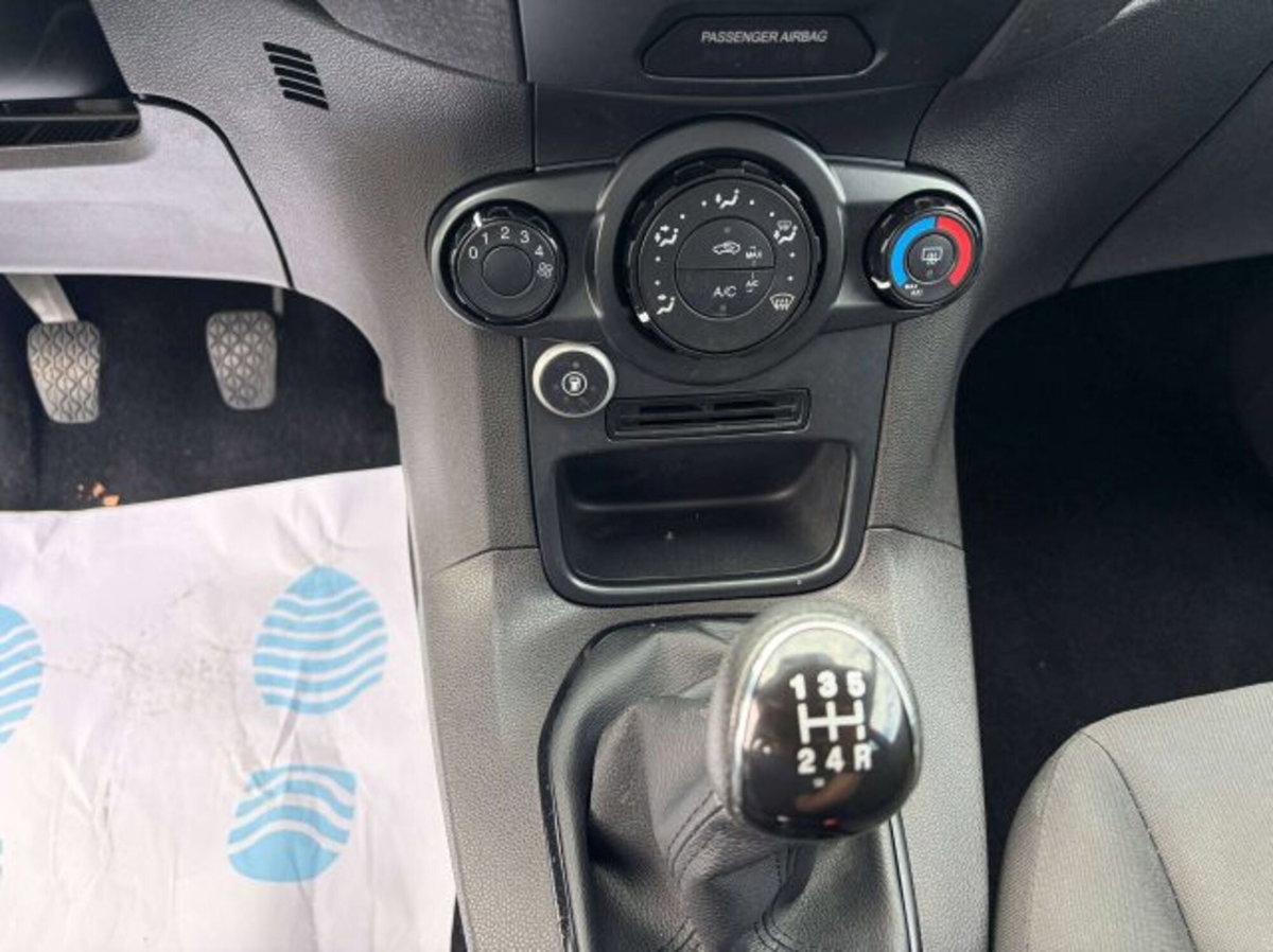 Ford Fiesta Plus 1.4 5 porte Bz.- GPL (8)