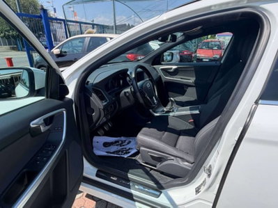 Volvo XC60 D4 Momentum (12)