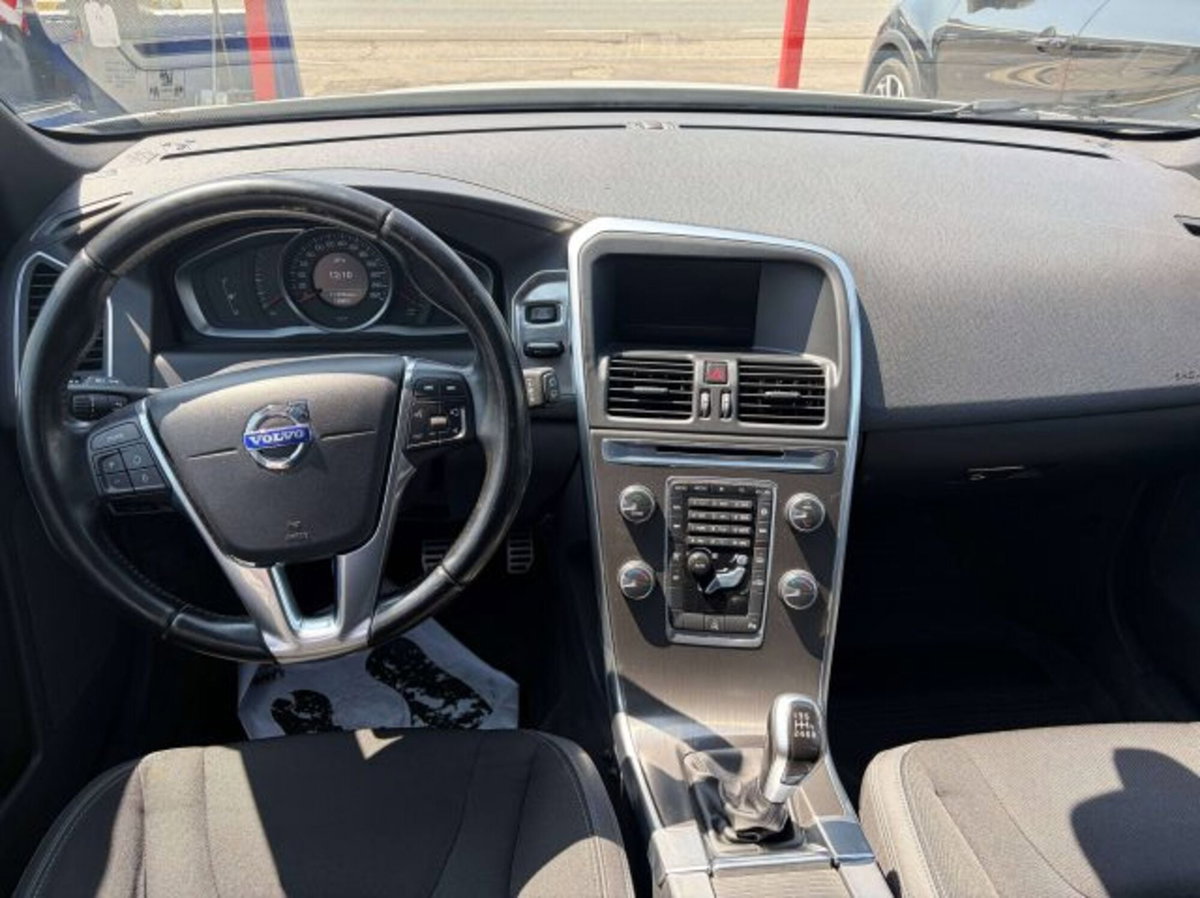 Volvo XC60 D4 Momentum (7)