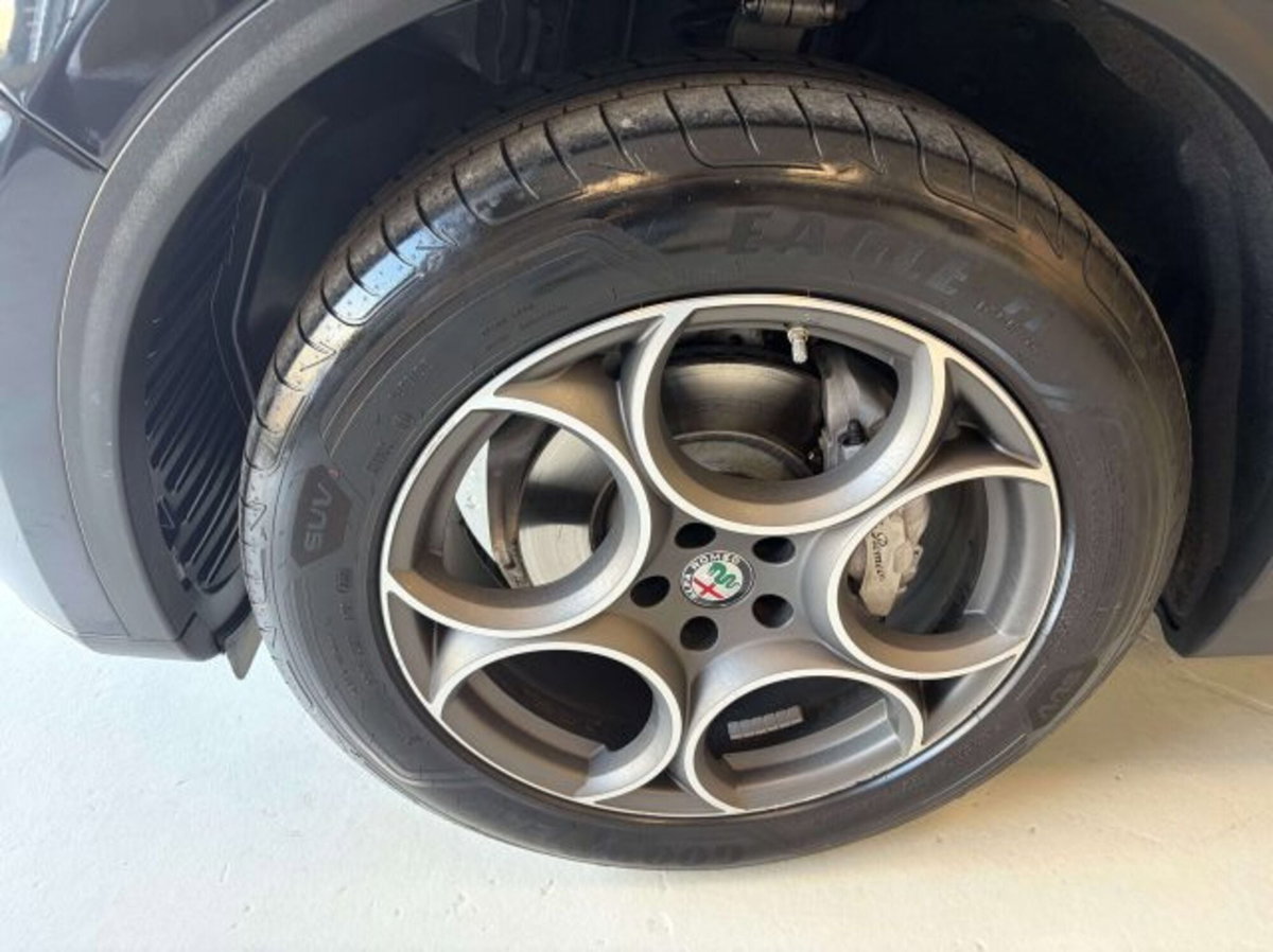 Alfa Romeo Stelvio 2.2 t Veloce Q4 210cv auto (13)