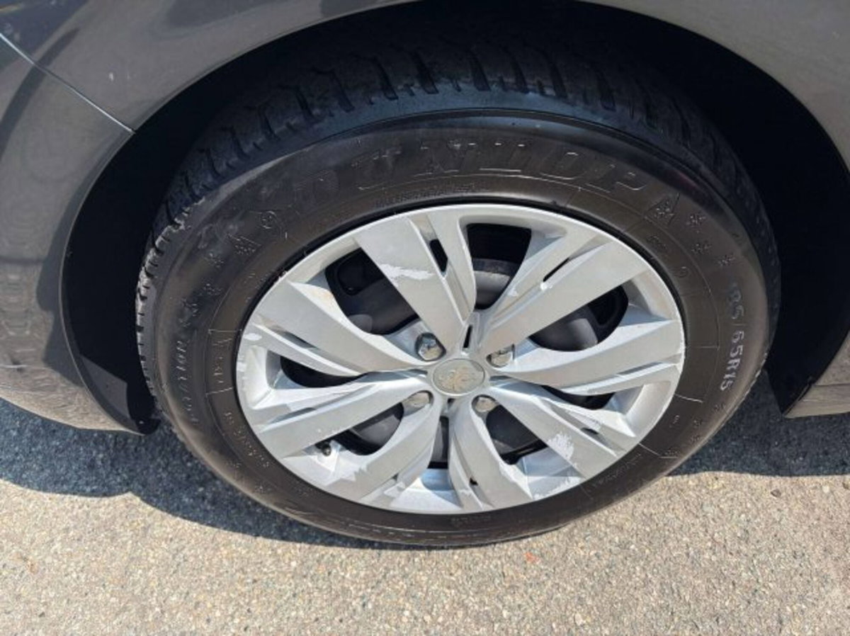 Peugeot 208 1.2 puretech Active s&s 75cv (14)