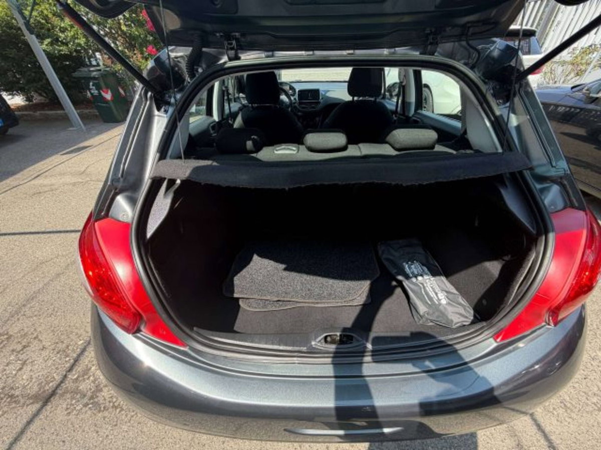 Peugeot 208 1.2 puretech Active s&s 75cv (15)