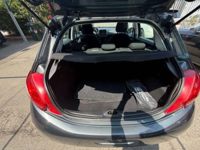Peugeot 208 1.2 puretech Active s&s 75cv (15)