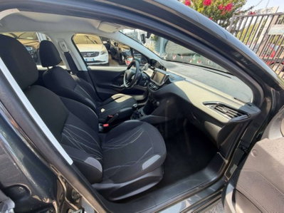 Peugeot 208 1.2 puretech Active s&s 75cv (6)