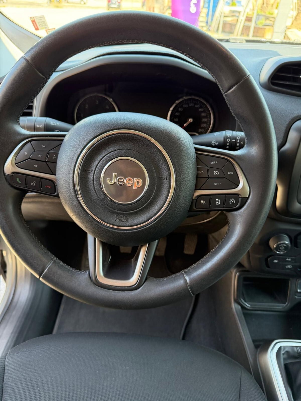 Jeep Renegade 1.6 Mjt 130 CV Limited (13)