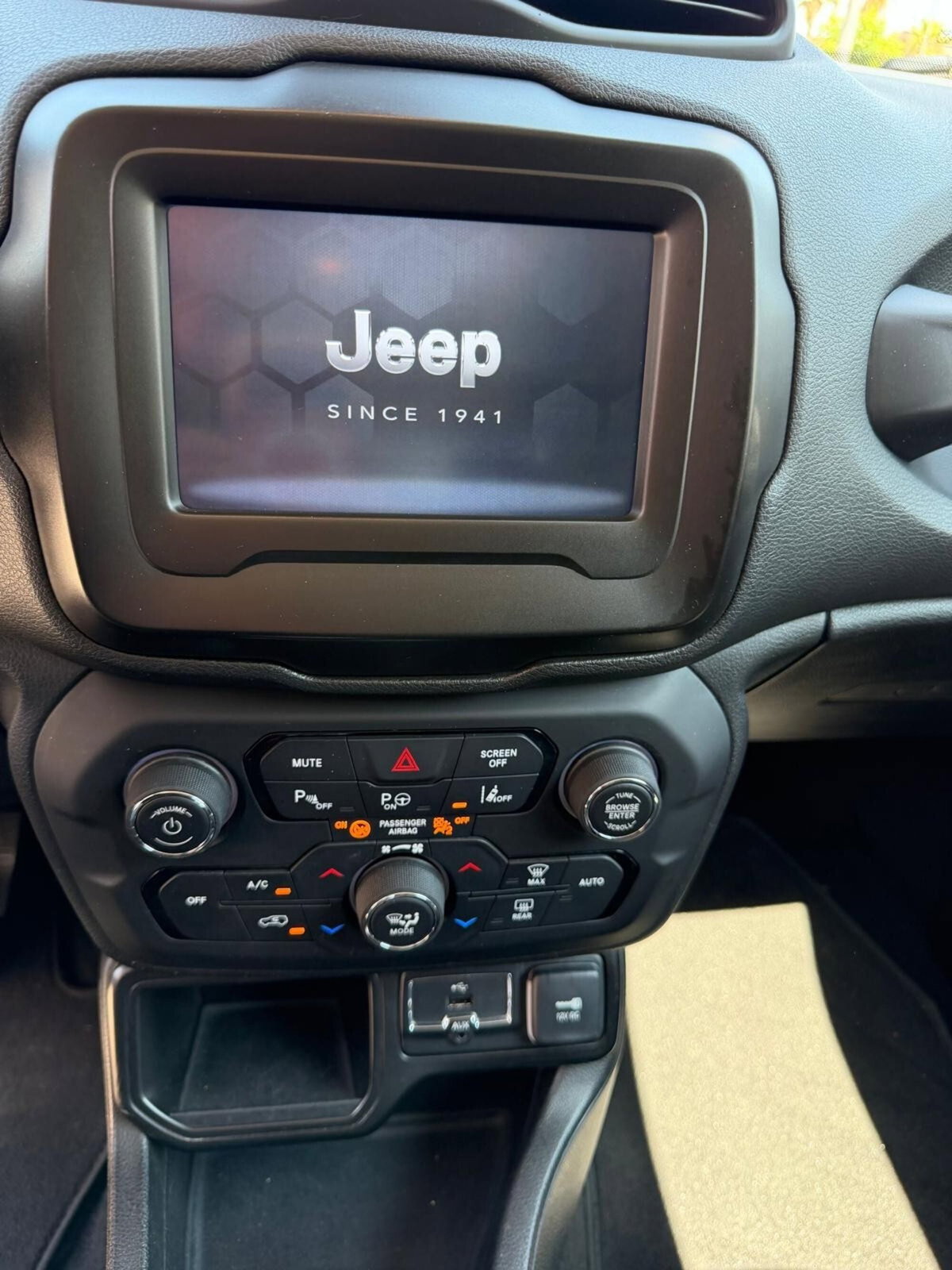 Jeep Renegade 1.6 Mjt 130 CV Limited (15)
