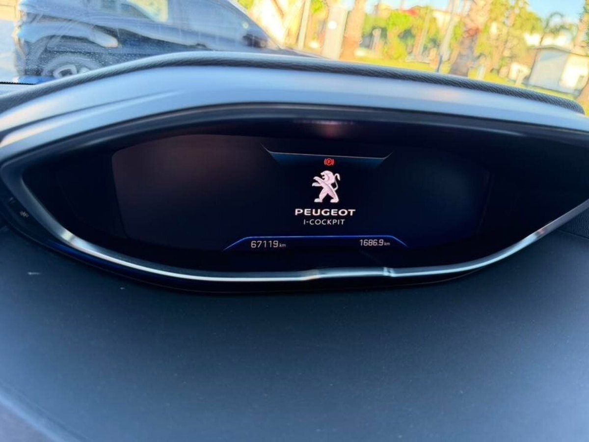 Peugeot 3008 BlueHDi 130 S&S EAT8 Allure Pack (2)